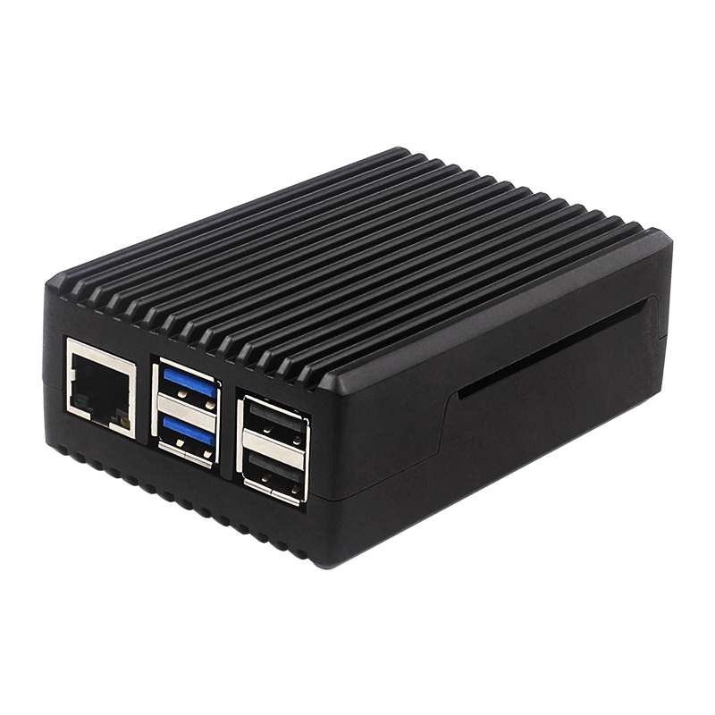 Custodia in lega di alluminio  - Raspberry Pi 5 8Gb Kit recensione e prezzo