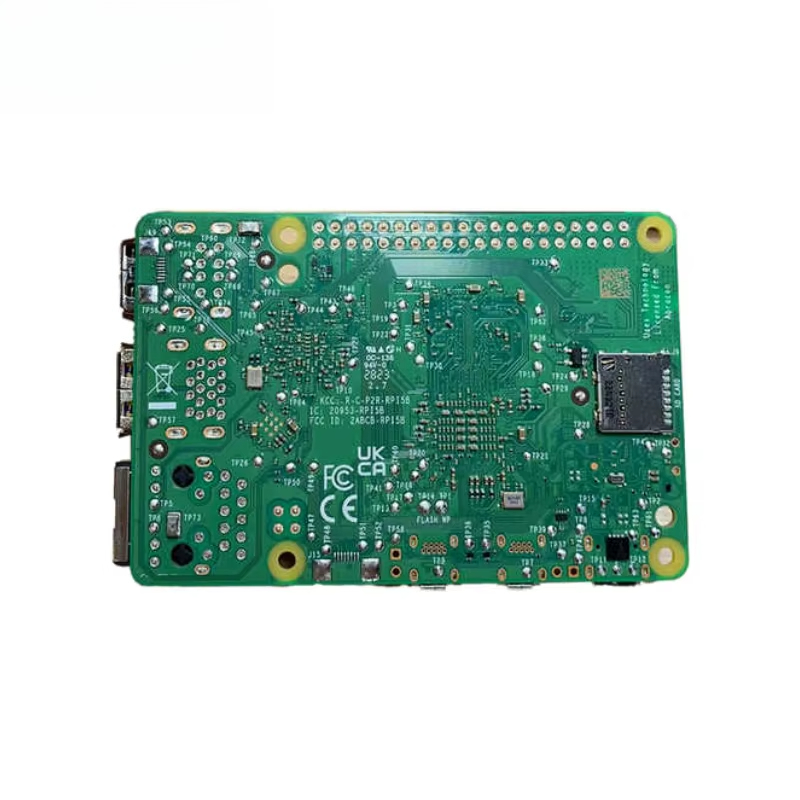 Nuovo Raspberry Pi 5 Modello 4 - Raspberry Pi 5 8Gb Kit recensione e prezzo